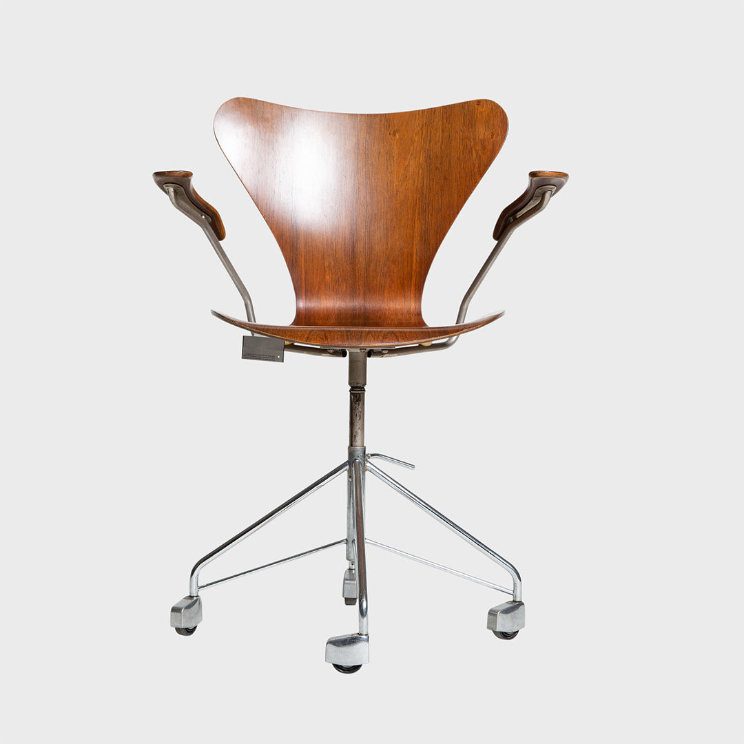 MAXFIELD PRIVATE COLLECTION 1960 S ARNE JACOBSEN OFFICE CHAIR