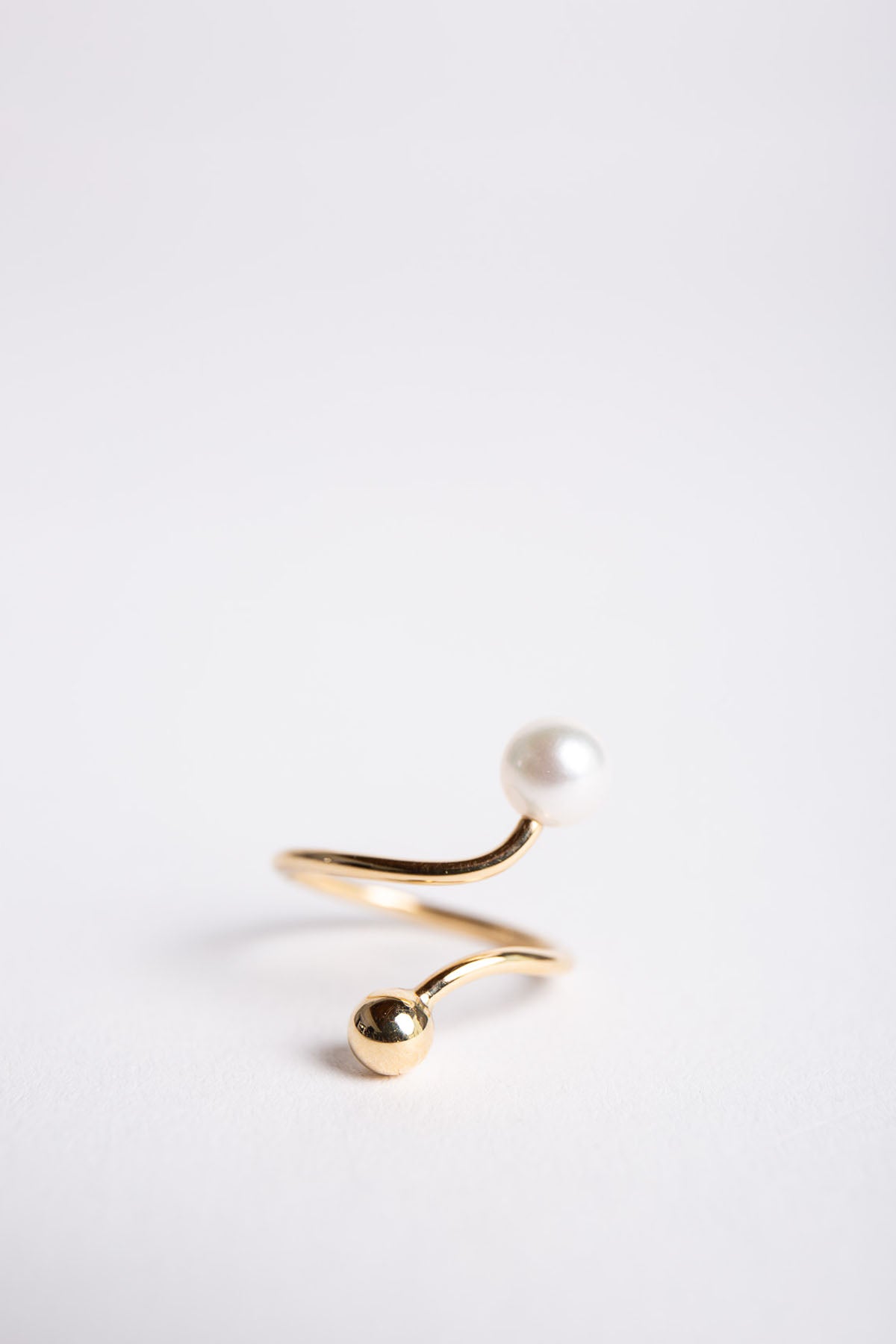 SOPHIE BILLE BRAHE | ISIS PEARL RING - MAXFIELD LA