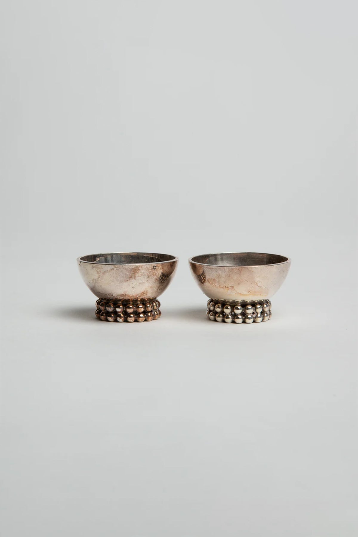 JEAN DESPRÉS | PAIR OF SILVER BOWLS WITH BEADS - MAXFIELD LA