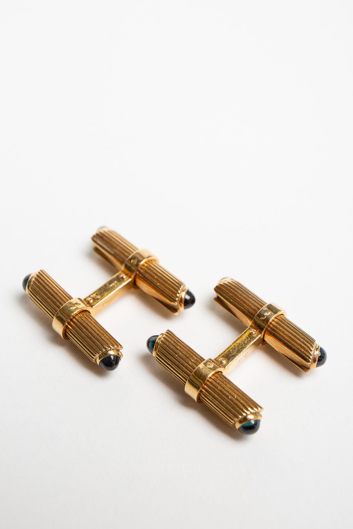 CARTIER 18K GOLD SAPPHIRE CUFFLINKS