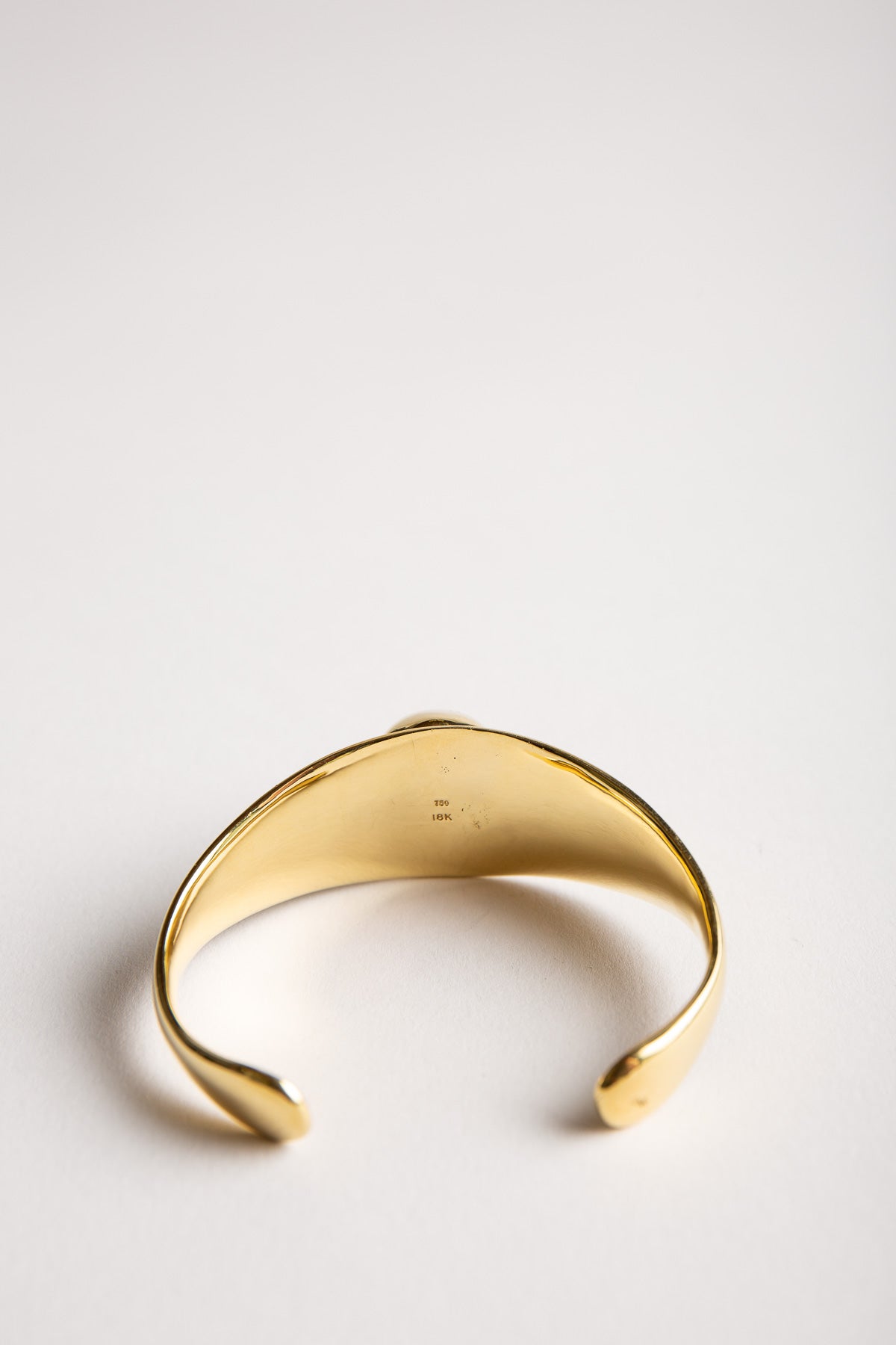 TOM BINNS | SMALL GOLD SKULL CUFF BRACELET