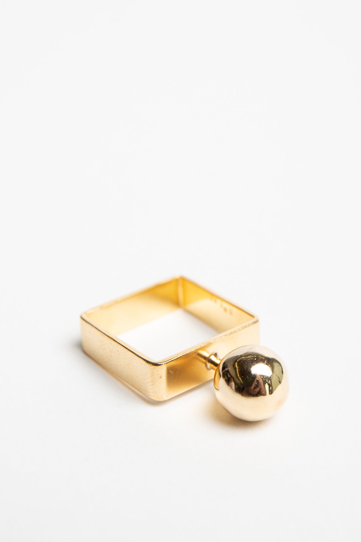 CARTIER | 1970'S SQUARE DIMENSIONAL RING