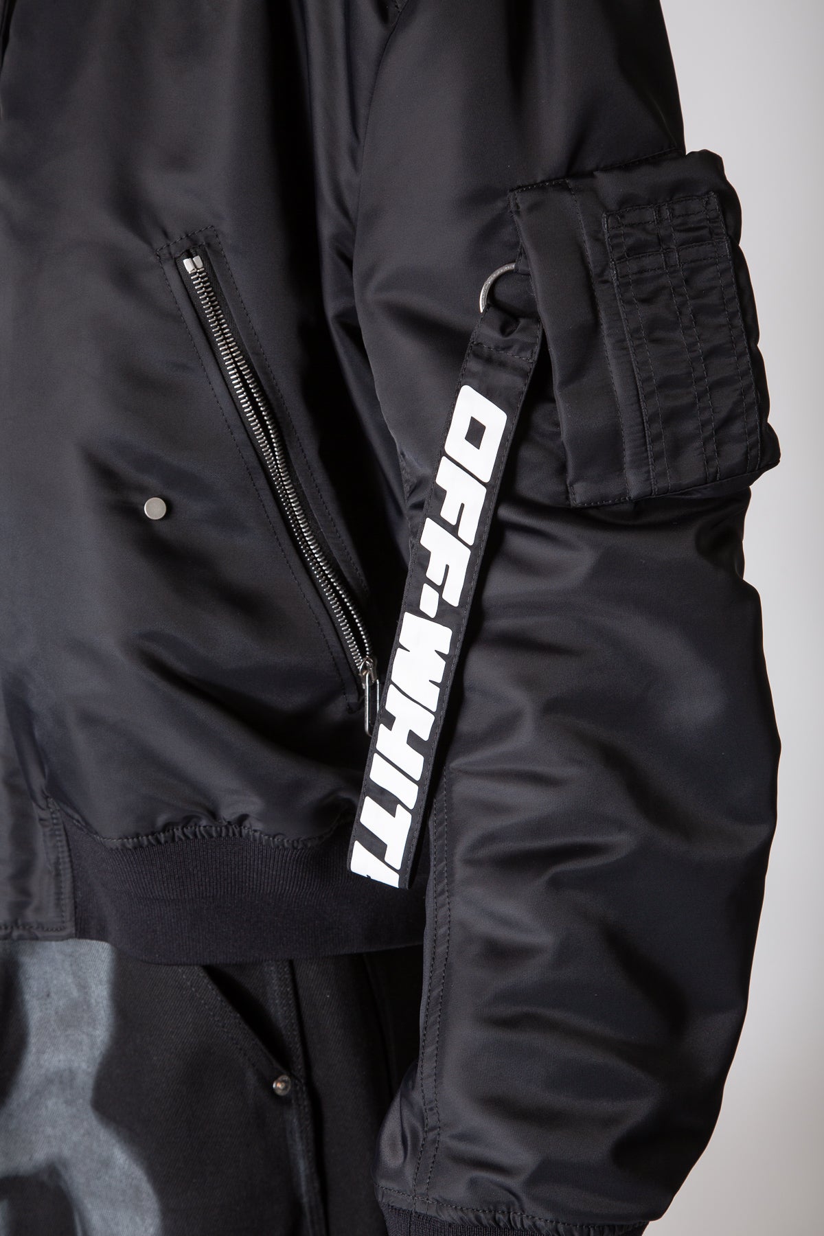 Off-White zip-detail bomber jacket - Black