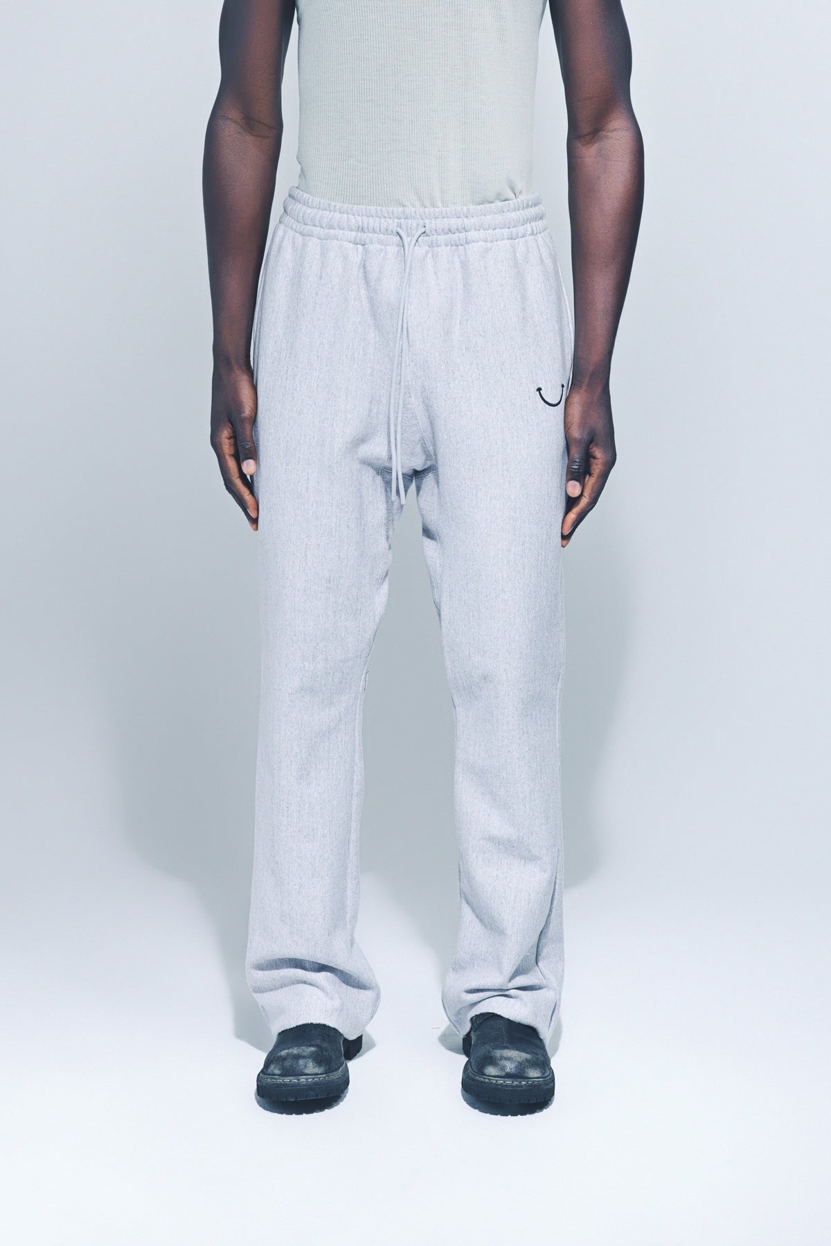 READYMADE | SMILE FLARE SWEATPANTS