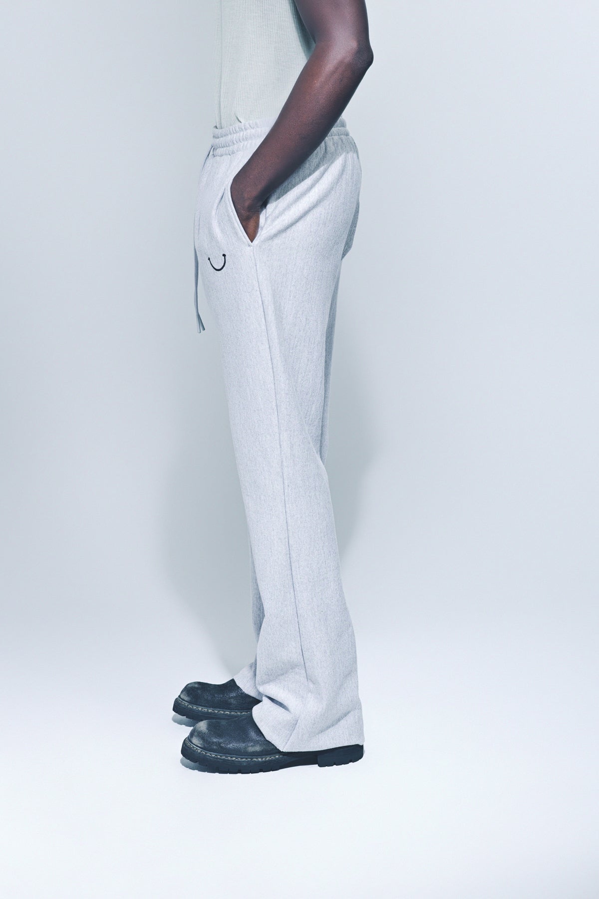 READYMADE | SMILE FLARE SWEATPANTS