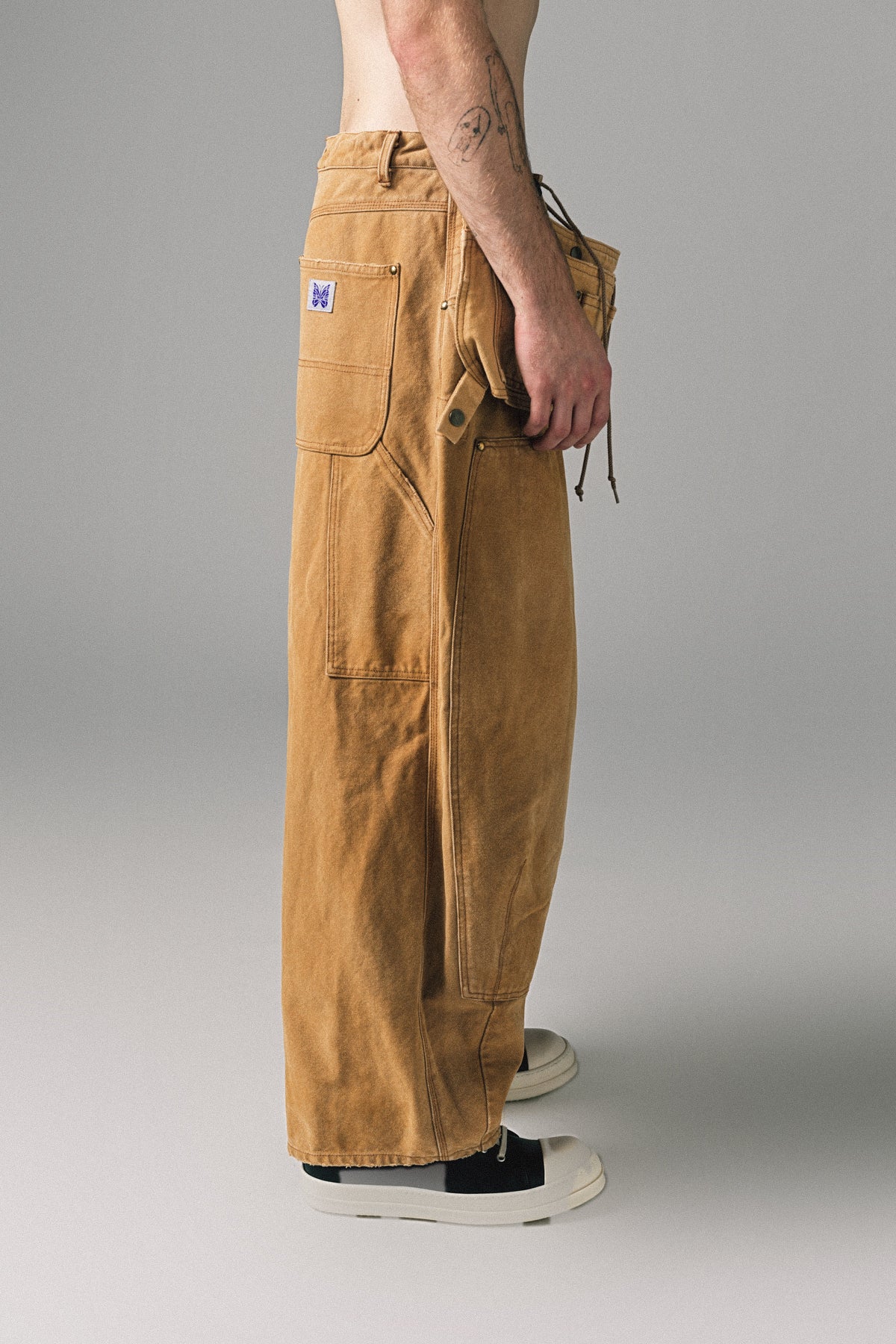 8,190円Needles apron pants denim エプロンパンツ　ニードルズ