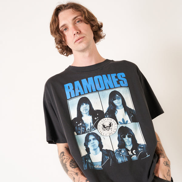 希少】90s RAMONES ラモンズ バンドTシャツ バンt - トップス