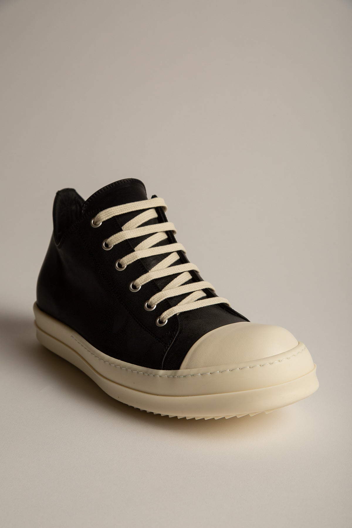 RICK OWENS | LOW SNEAKS - MAXFIELD LA