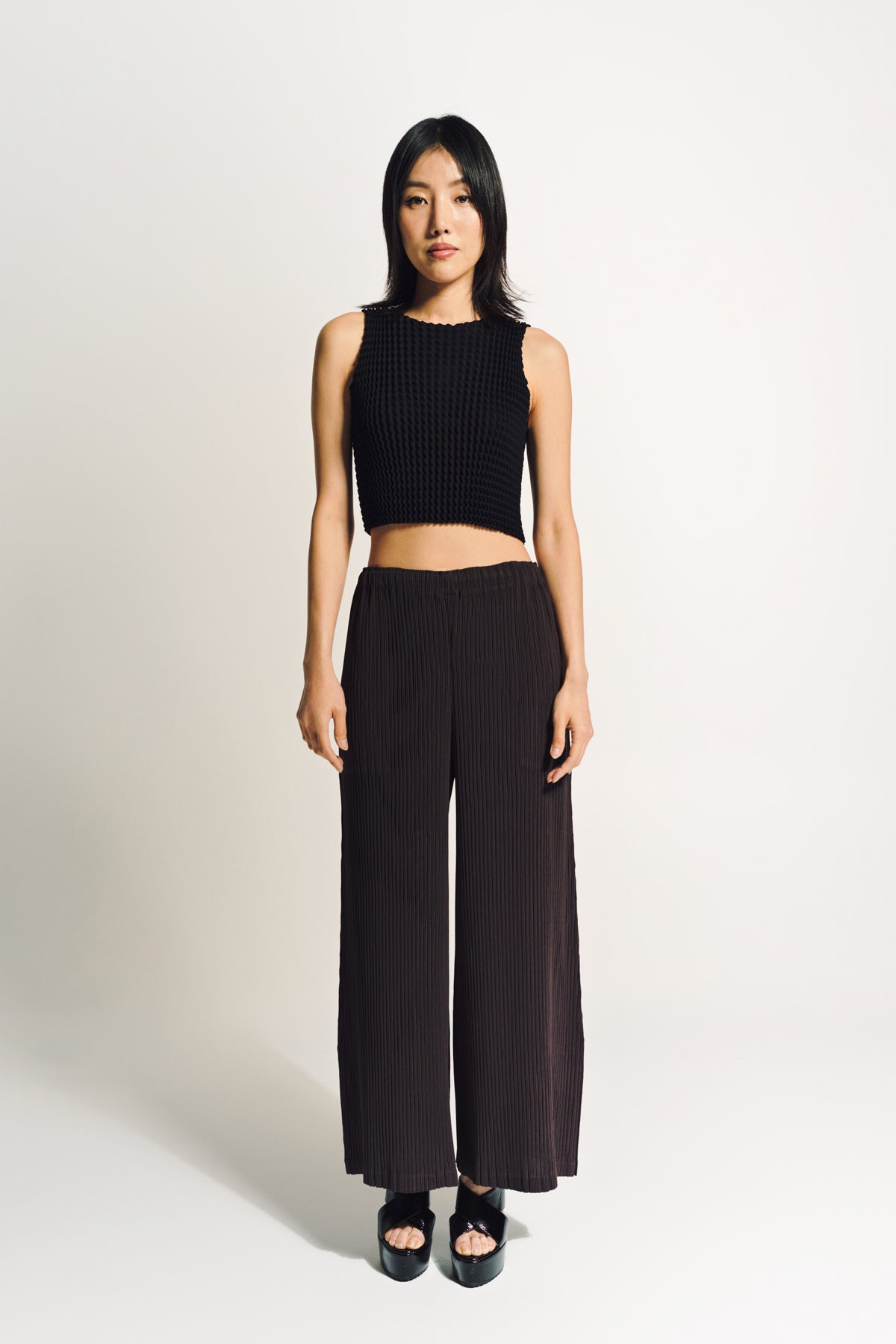 ISSEY MIYAKE | HATCHING PLEAT PANTS