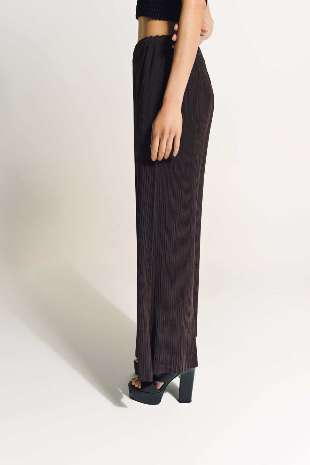 ISSEY MIYAKE | HATCHING PLEAT PANTS