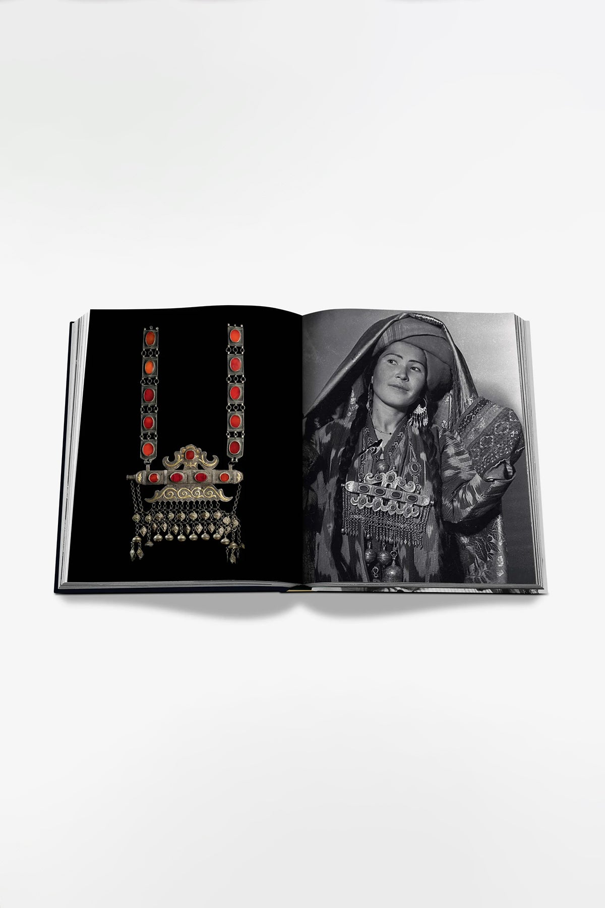 ASSOULINE | UZBEKISTAN SILK & GOLD: THE MAGNIFICENT ART OF COSTUME