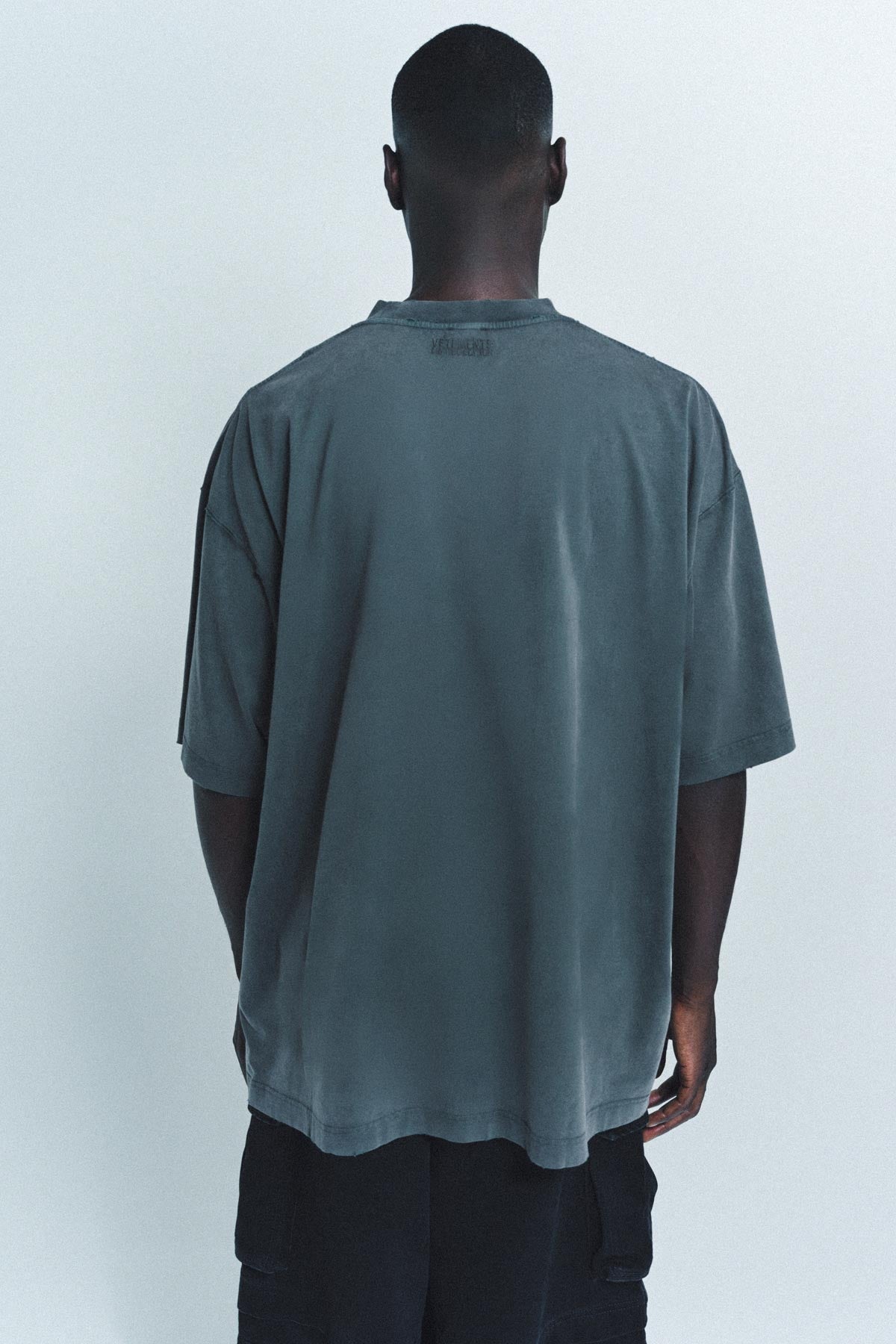 VETEMENTS | TEASE ME SHORT SLEEVE TEE