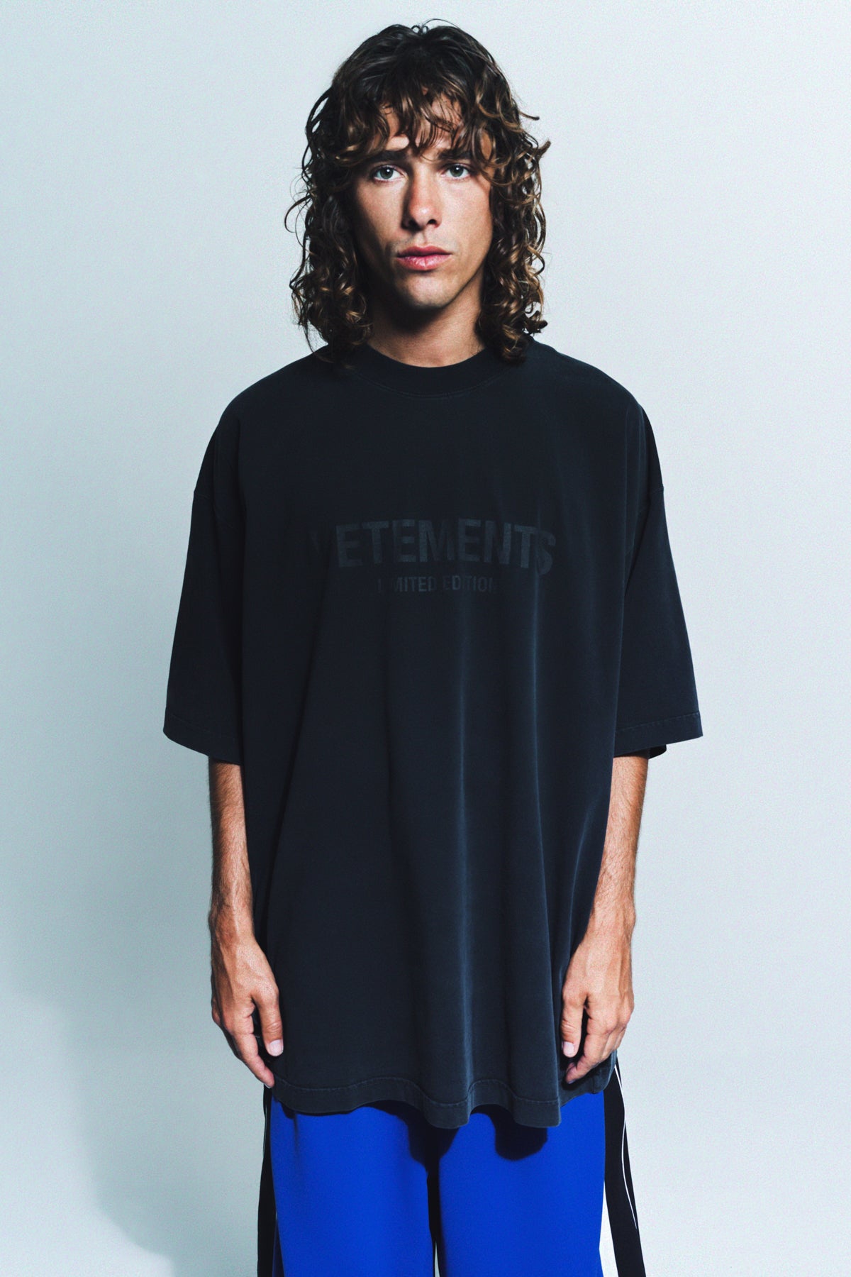 VETEMENTS | LOGO SHORT SLEEVE TEE