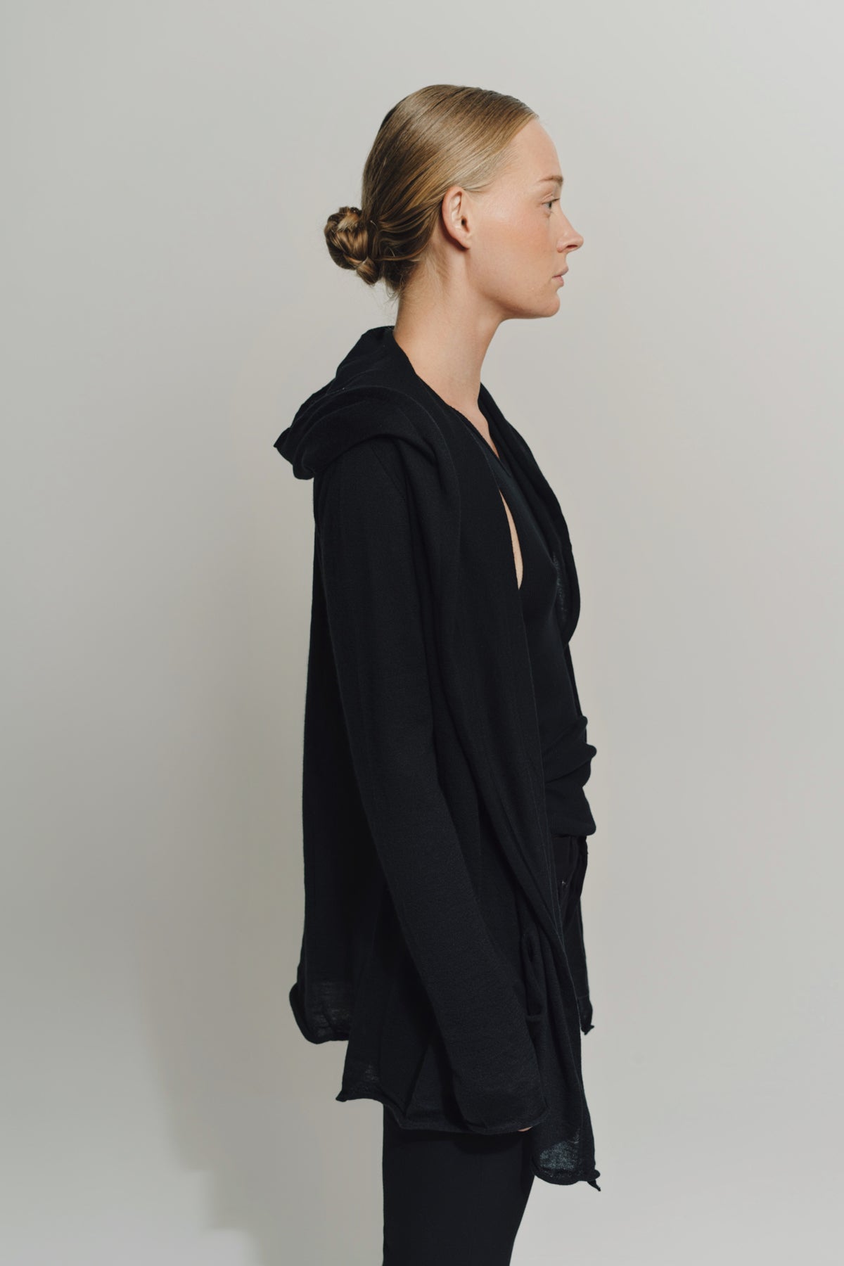 LARS ANDERSSON | HOODED WRAP JACKET