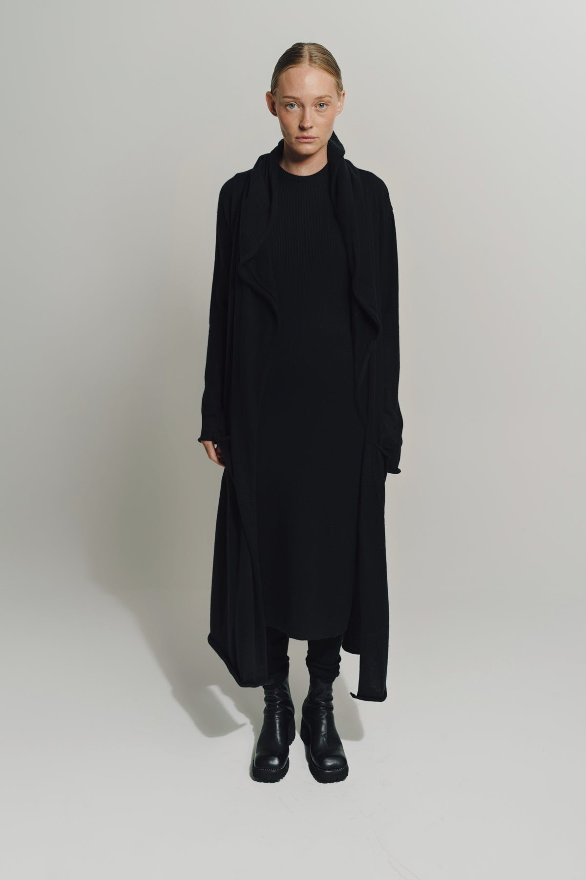 LARS ANDERSSON | HOODED LONG CARDIGAN