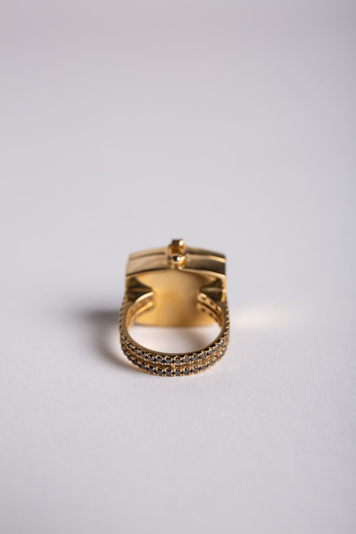 JOANNE FISKE | DIAMOND STAR RING - MAXFIELD LA