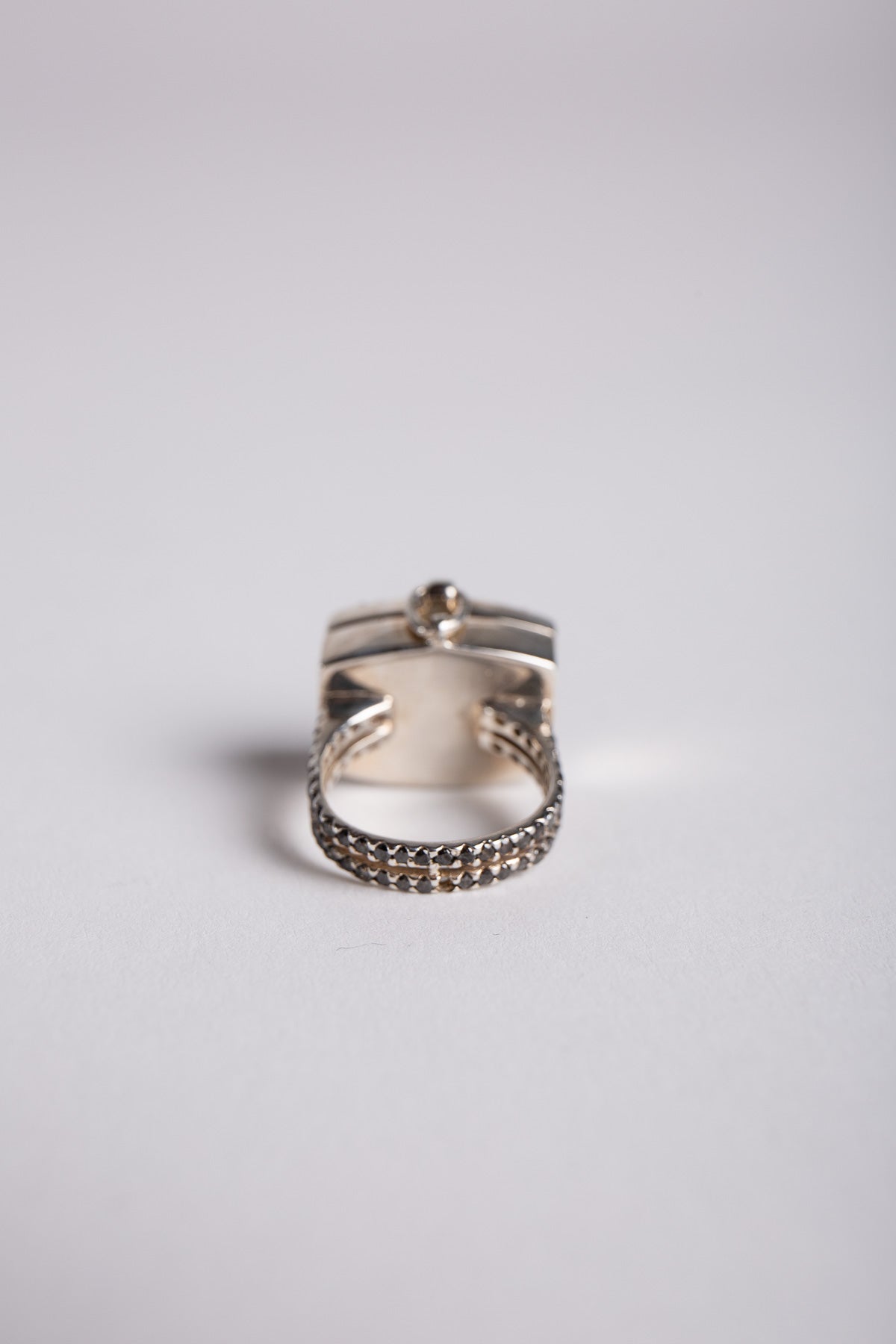 JOANNE FISKE | MULTI DIAMOND POISON RING - MAXFIELD LA