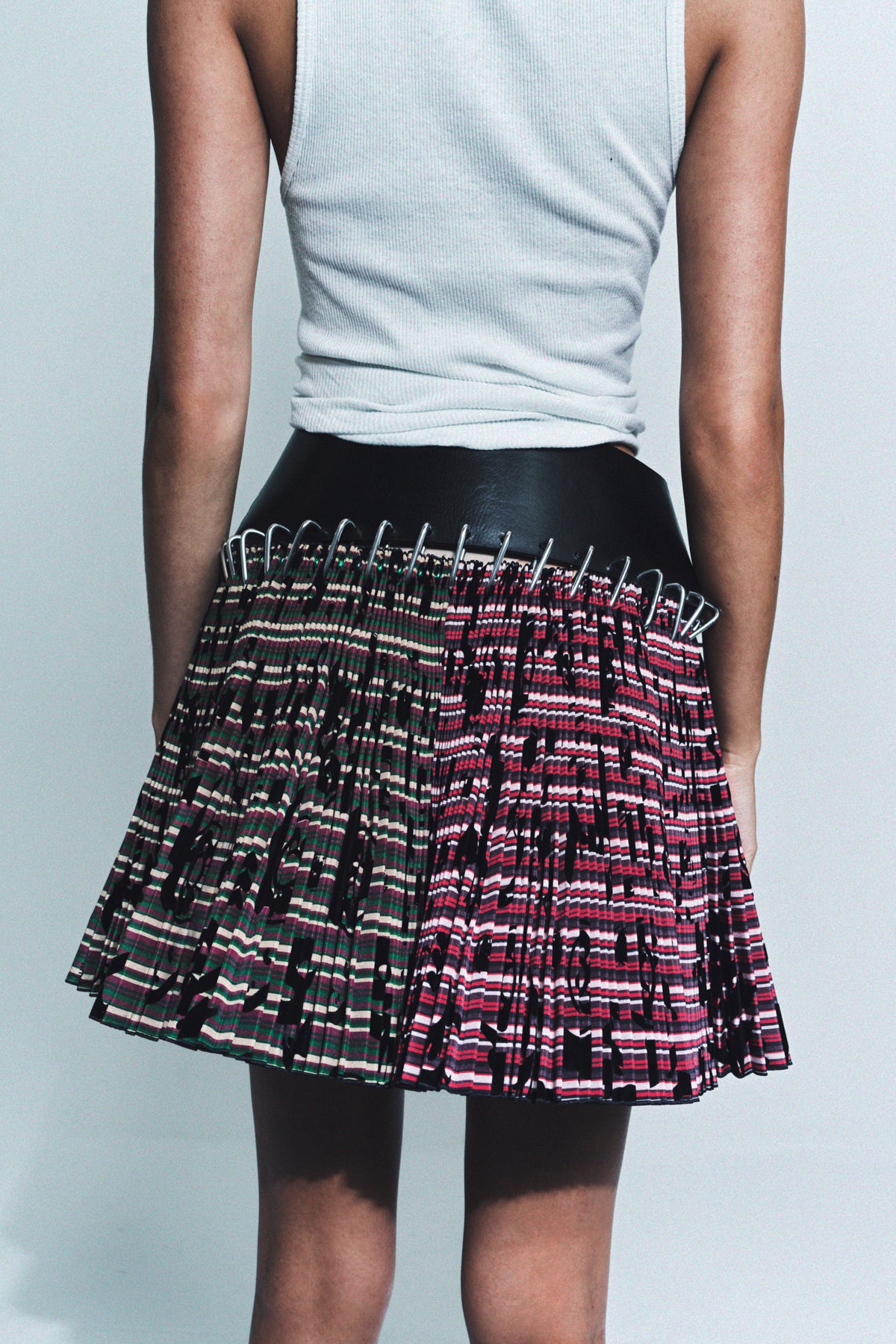 CHOPOVA LOWENA | ROBERTA MINI CARABINER SKIRT