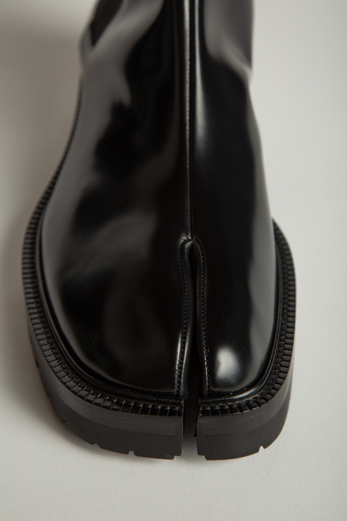 MAISON MARGIELA | TABI CHELSEA BOOTS