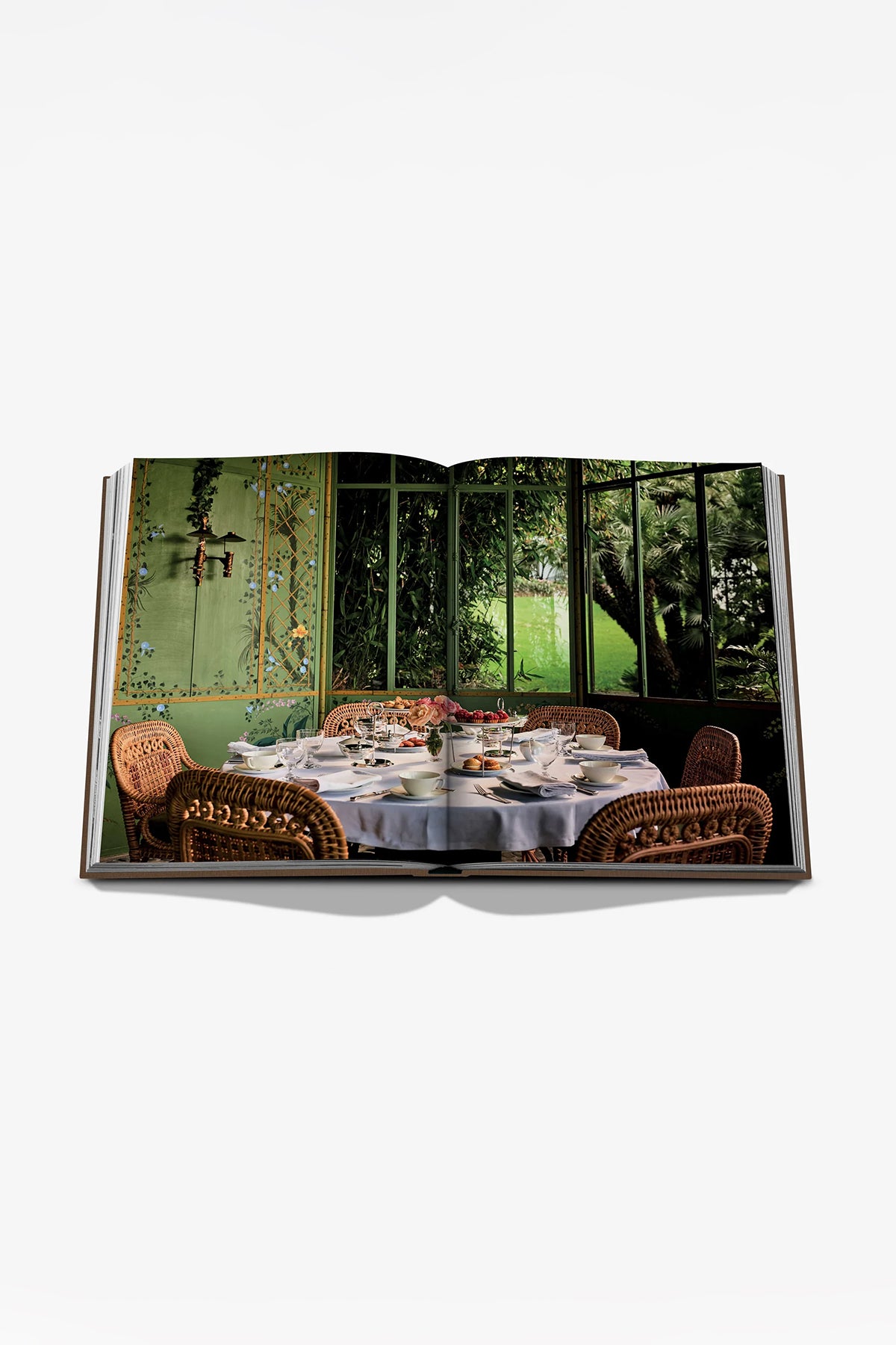 ASSOULINE | SECRET STAYS