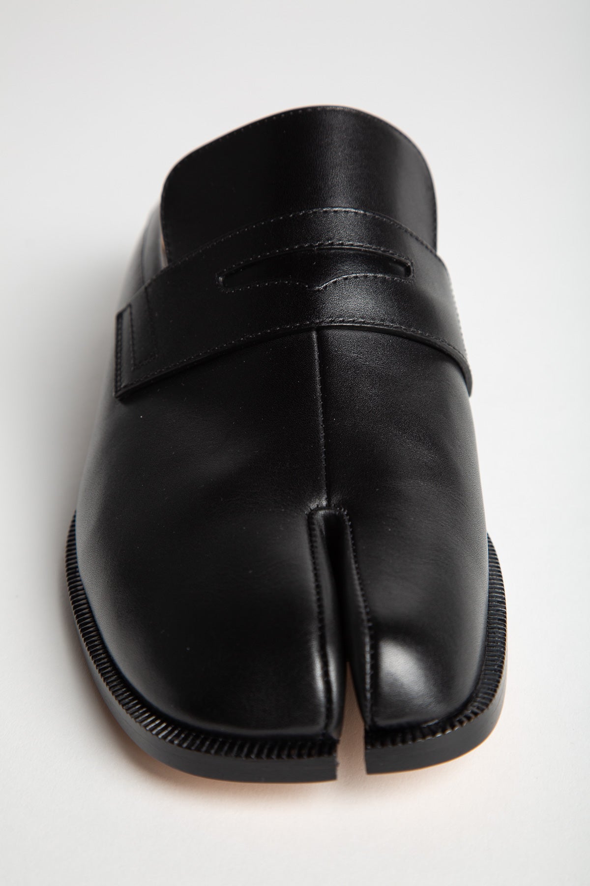 MAISON MARGIELA | TABI CITY LOAFER MULES - MAXFIELD LA