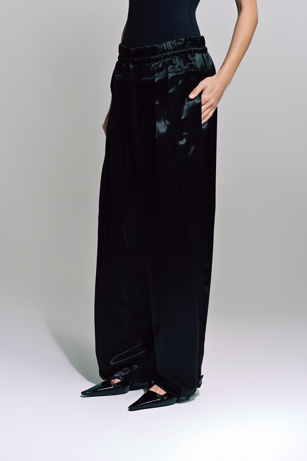 JIL SANDER | PLEATED PANTS