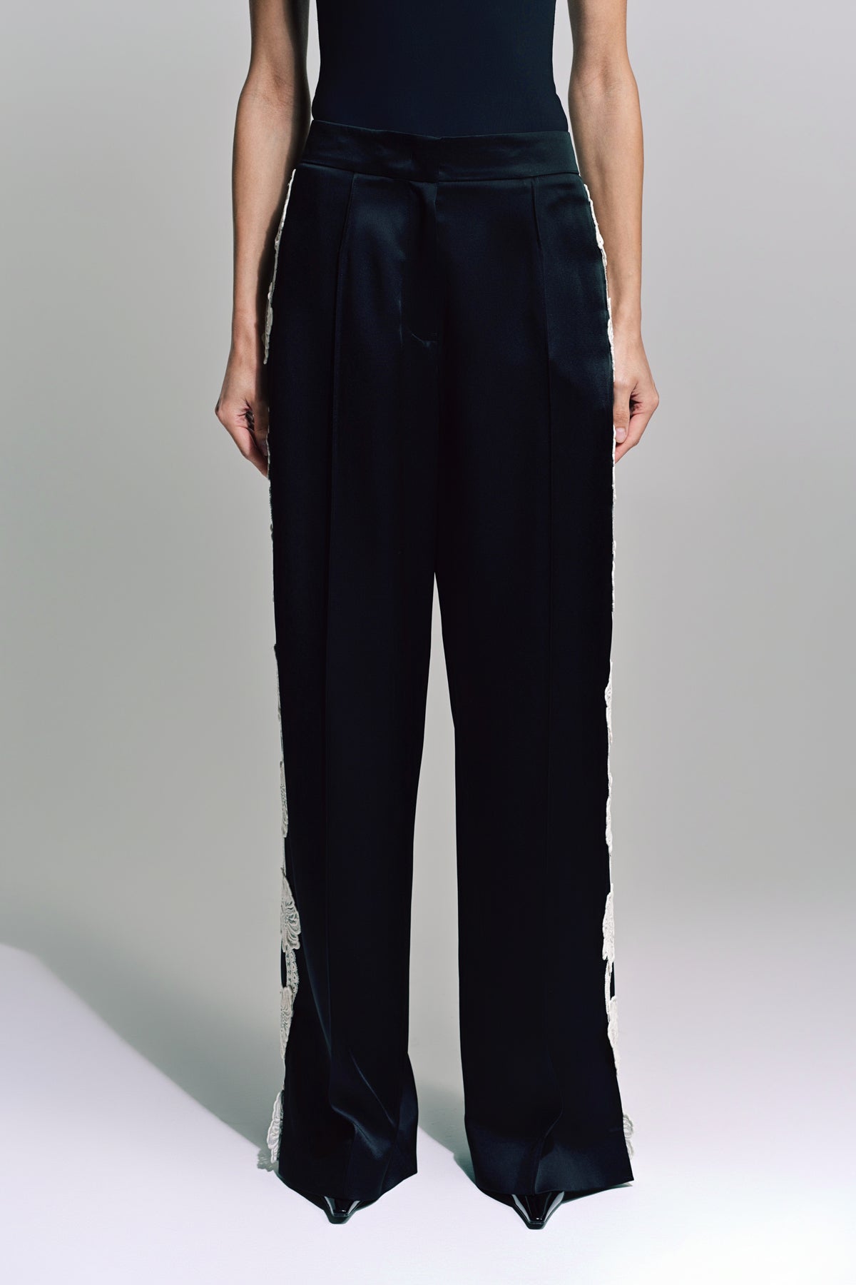 JIL SANDER | FLORAL LACE DETAIL PANTS