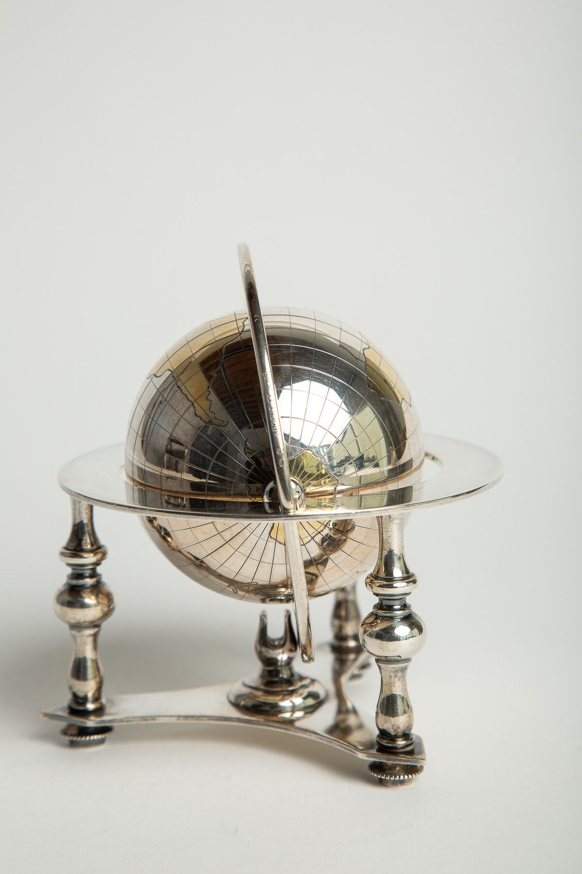 BULGARI | 1970'S STERLING GLOBE