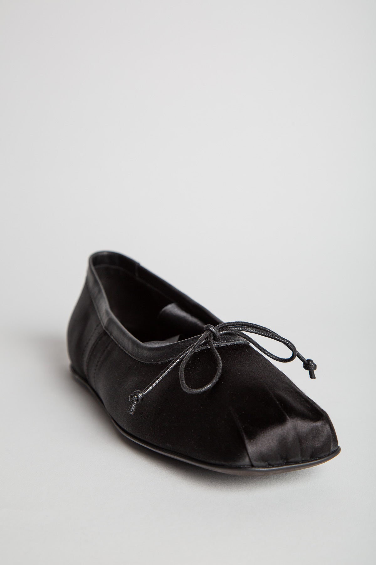 ANN DEMEULEMEESTER | PALOMA BALLERINA WITH SATIN BAND