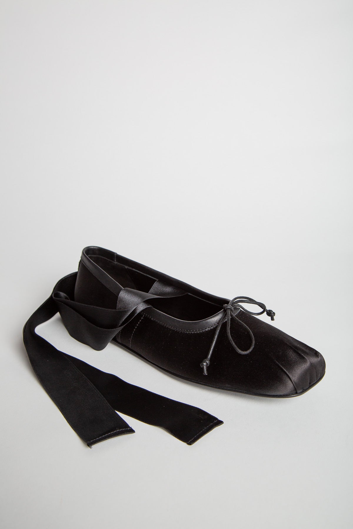 ANN DEMEULEMEESTER | PALOMA BALLERINA WITH SATIN BAND