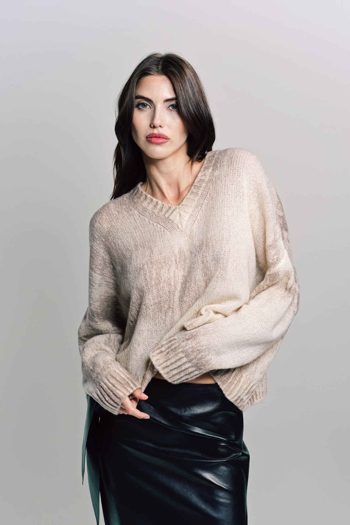 AVANT TOI | MARBLE V-NECK SWEATER