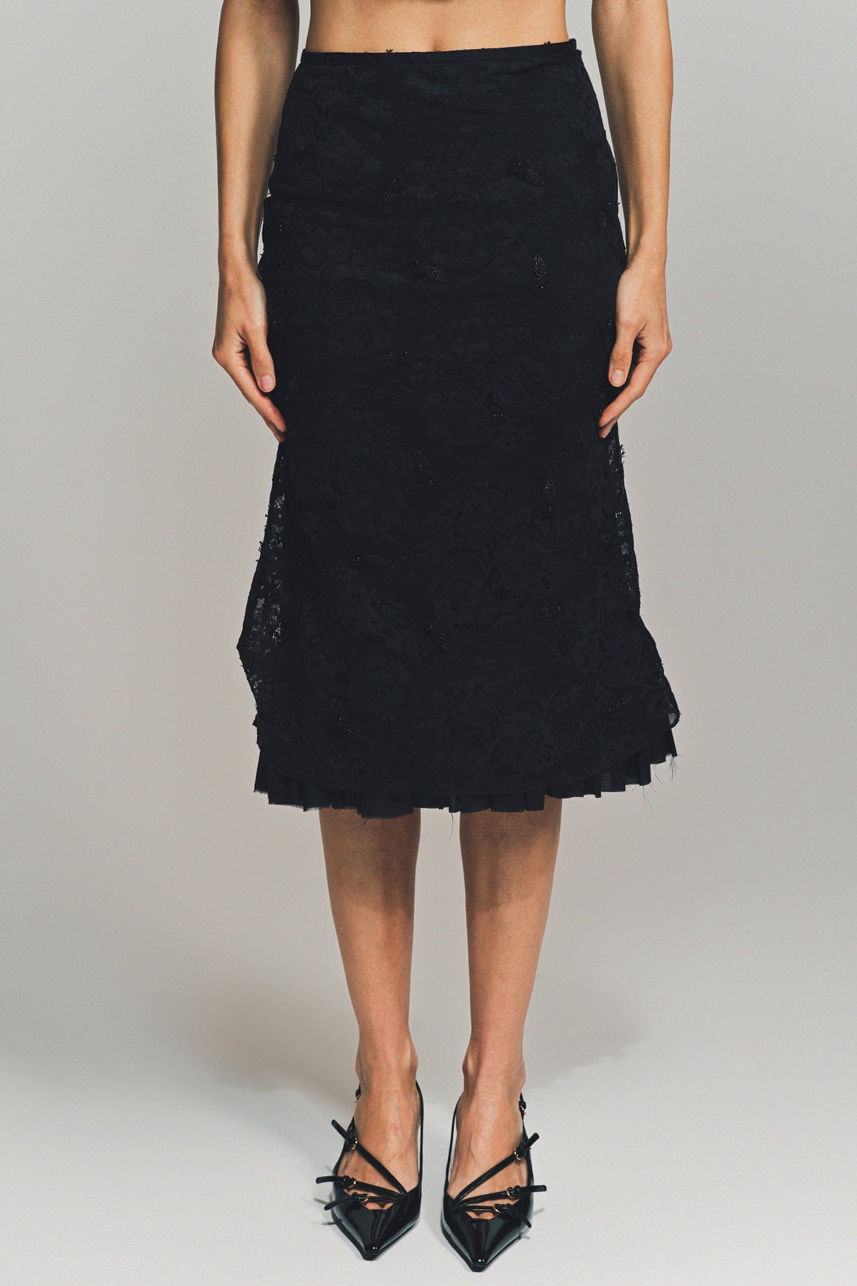 MERUERT TOLEGEN | LACE DETAIL SKIRT