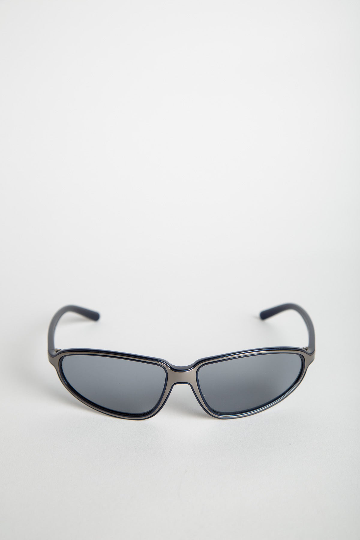 PRADA | 2000'S OVERSIZED SPS03C SUNGLASSES